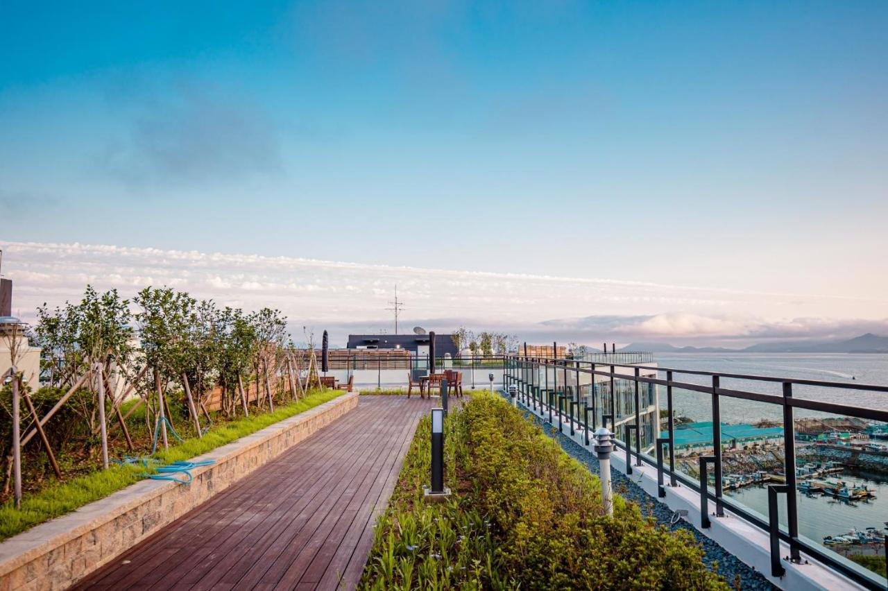 Ocean Marina Suite View Yeosu Esterno foto