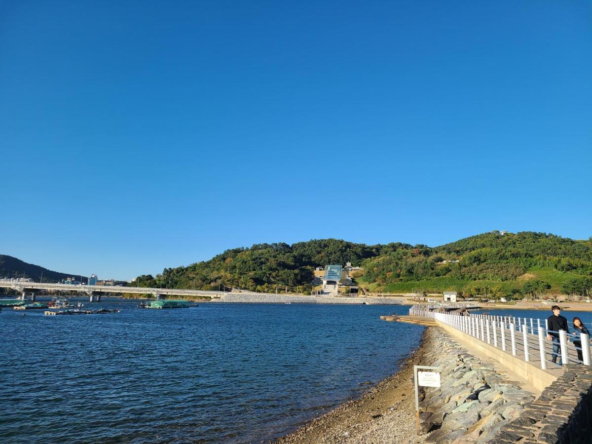 Ocean Marina Suite View Yeosu Esterno foto
