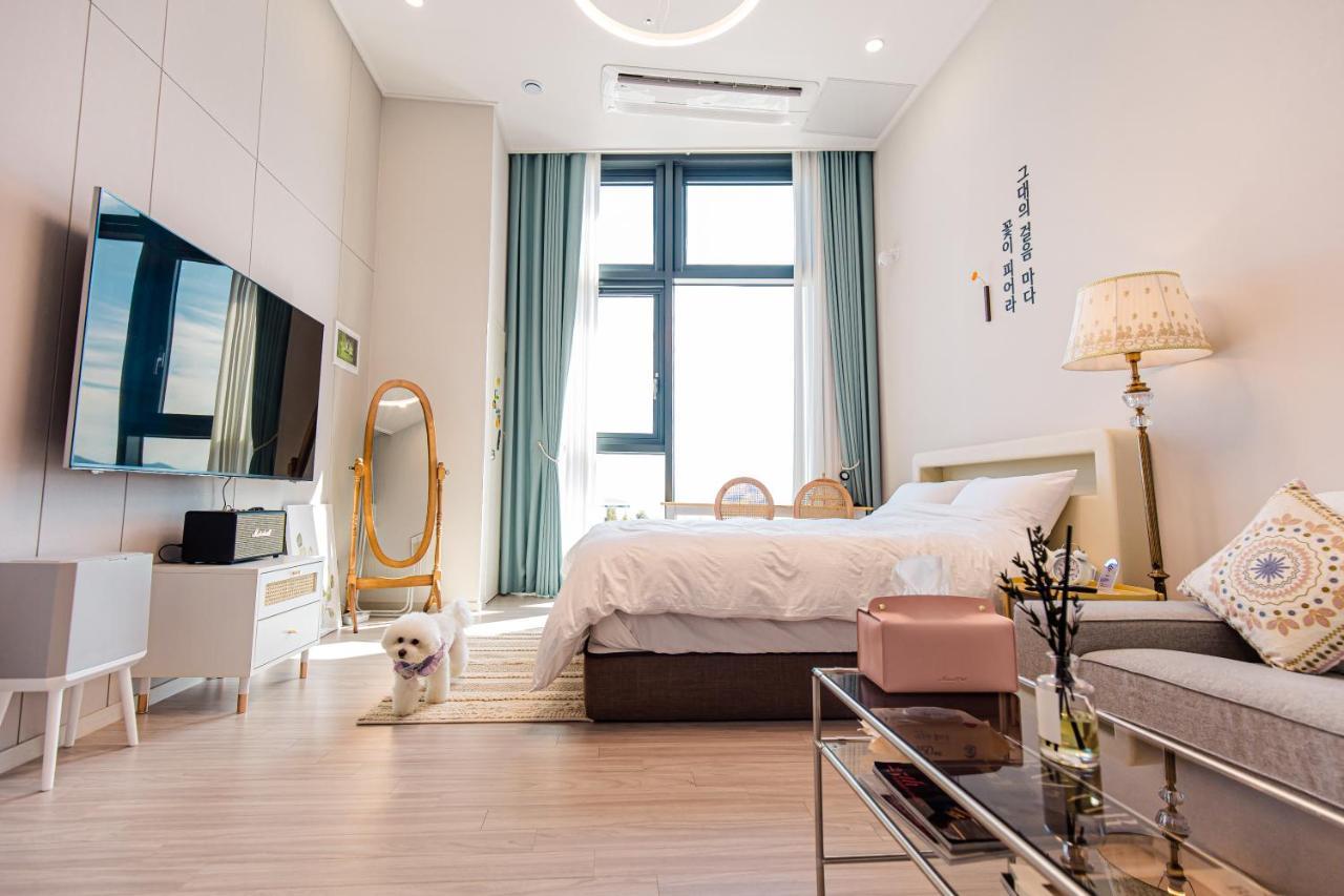 Ocean Marina Suite View Yeosu Esterno foto
